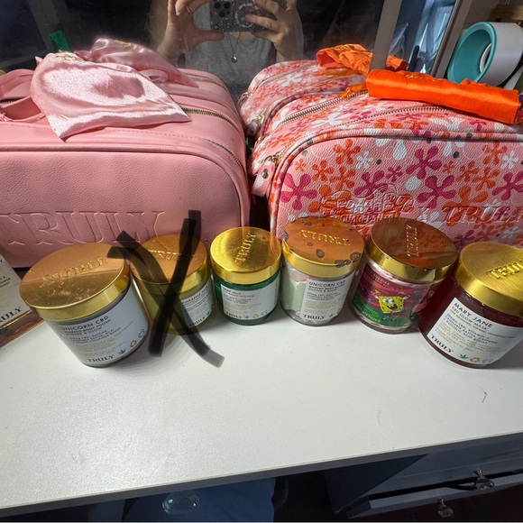 HUGE TRULY BUNDLE - Picture 10 of 10